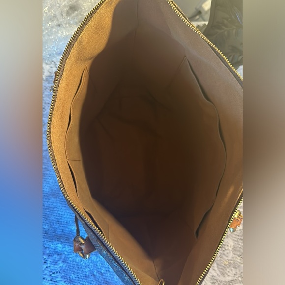 Louis Vuitton Danube🔥🔥🔥 - Picture 3 of 11